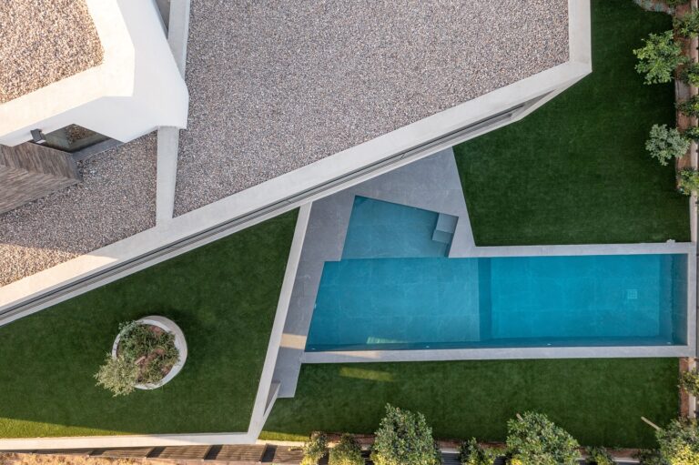 483008937 18494956162027499 3649783700878398428 n 768x511