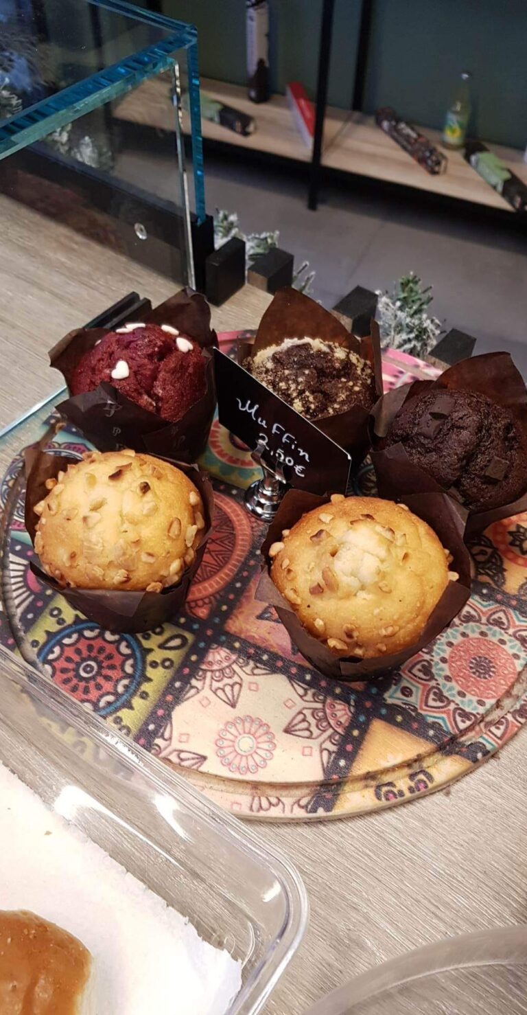 469081603 555652824093548 3318724000609170086 n 768x1478