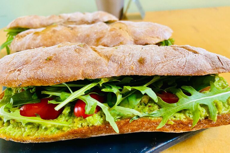 480980243 657998897176417 1708322733584551669 n 768x512