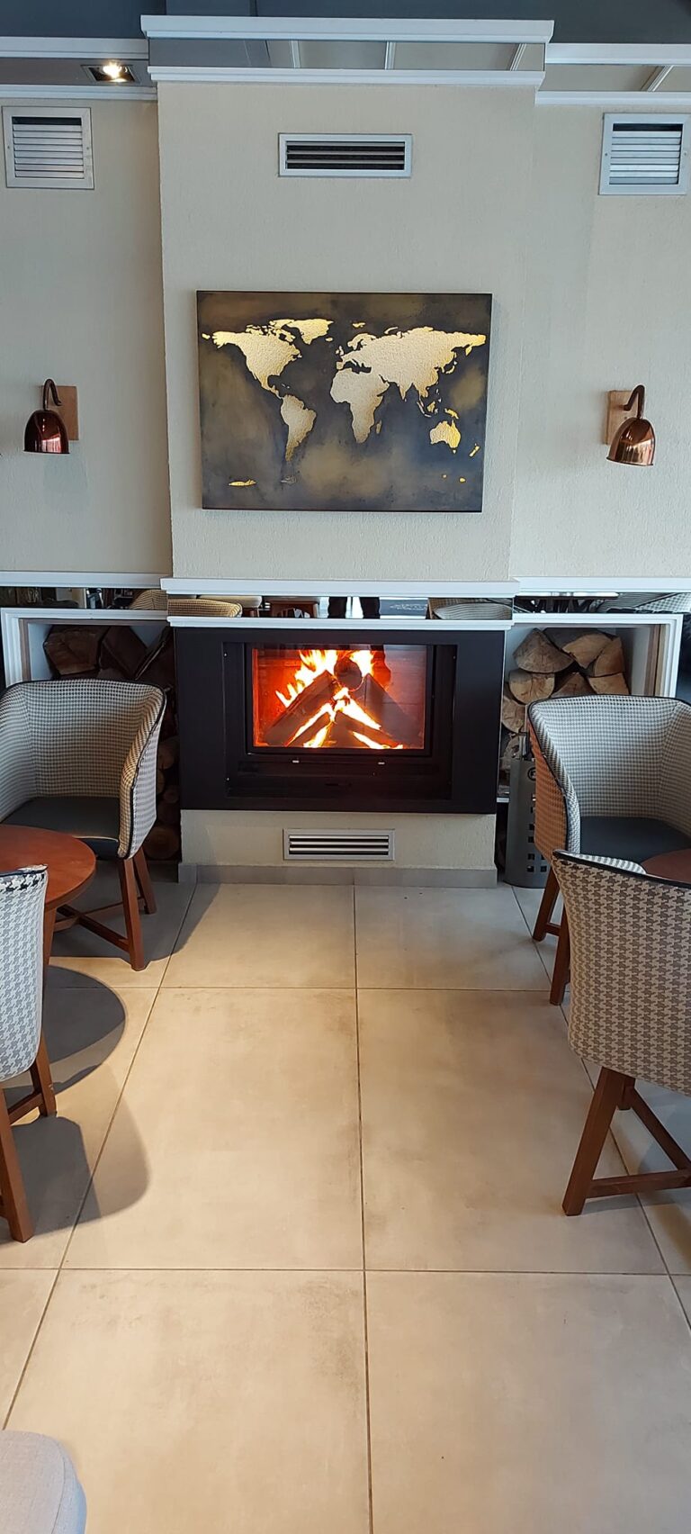 480998642 2320251631674480 1032388521778402049 n 768x1704