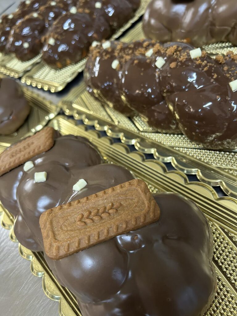 IMG 6a3e91185de526655f00dbb376f44f1f V 768x1024