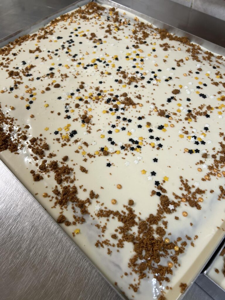 IMG 6fb21c5ba286c4d75dfc7919ff2765ec V 768x1024