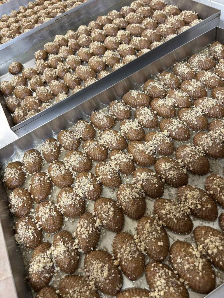 IMG fa006cb5e8884a80cbda6e503693aca1 V 768x1024