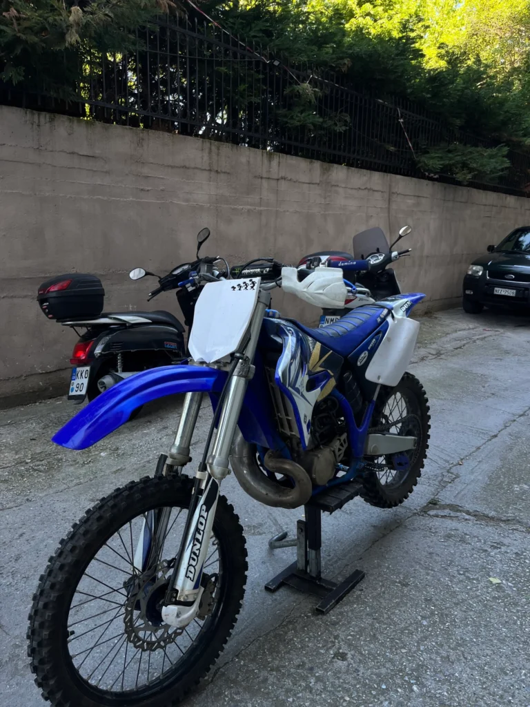 xt 768x1024